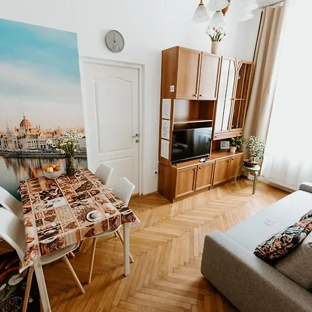 Apartmán Margaret & Violet - Stylish Next To Grand Boulevard *