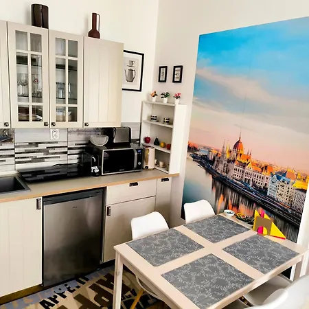 Apartmán Margaret & Violet - Stylish Next To Grand Boulevard