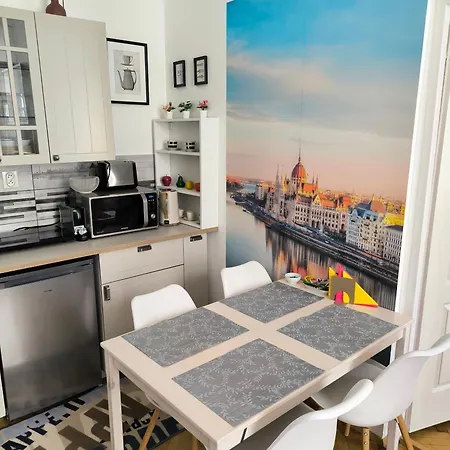 Apartmán Margaret & Violet - Stylish Next To Grand Boulevard